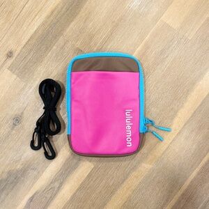 Lululemon easy access crossbody bag
